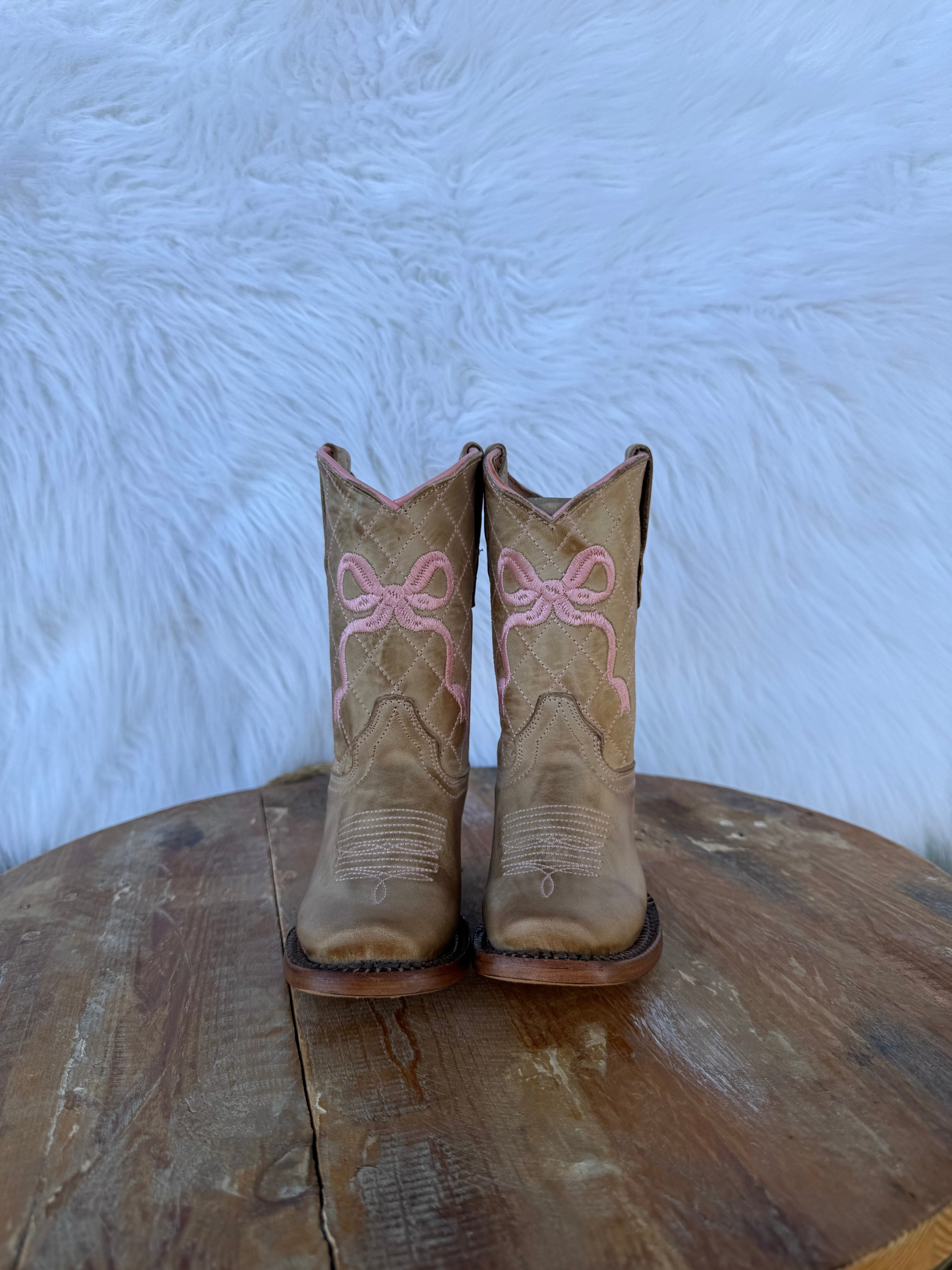 Tan Bow Tanner Mark Boots